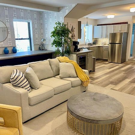 Modern Fully Renovated Suite & Loft In Downtown 特伦顿 外观 照片