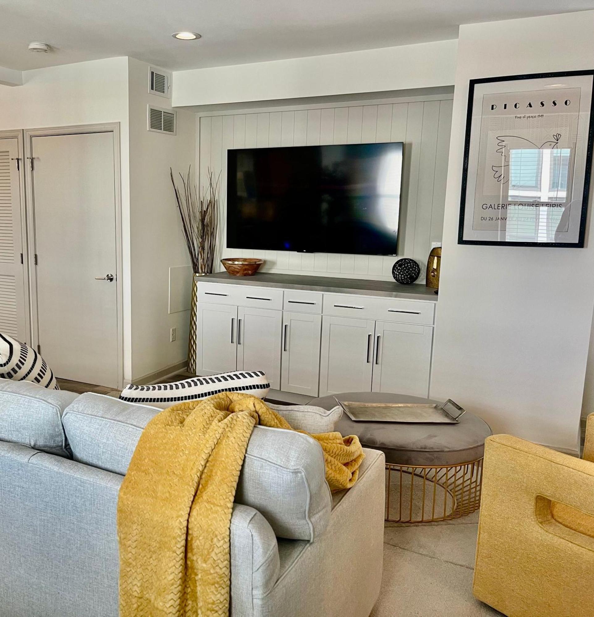 Modern Fully Renovated Suite & Loft In Downtown 特伦顿 外观 照片