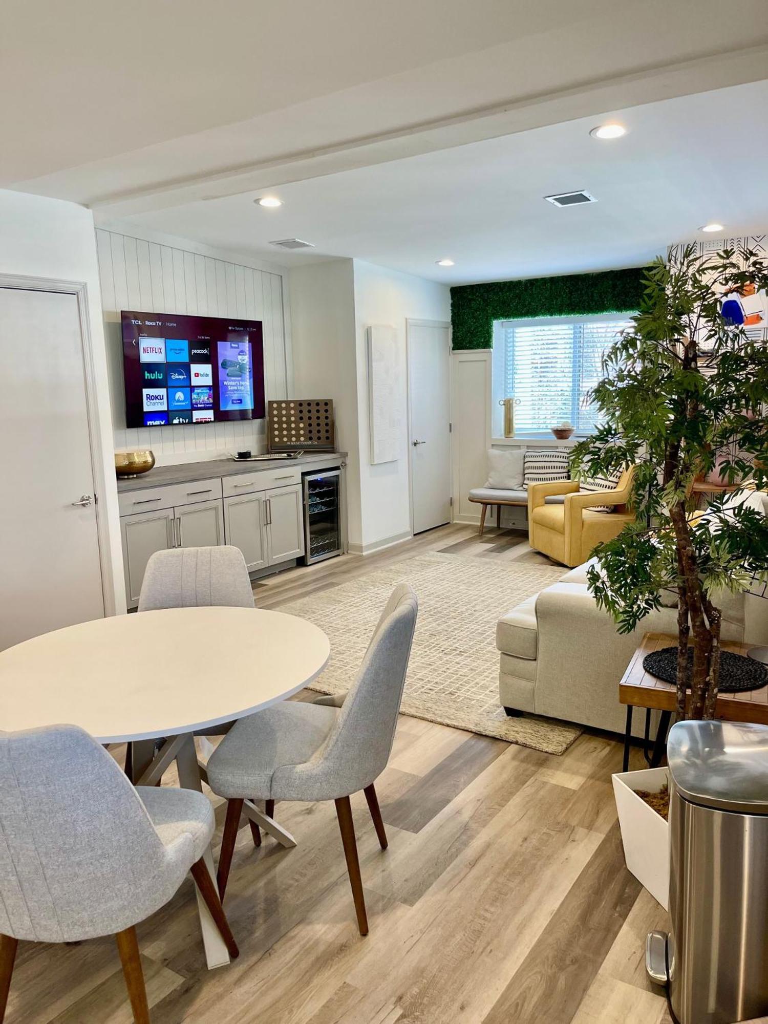 Modern Fully Renovated Suite & Loft In Downtown 特伦顿 外观 照片